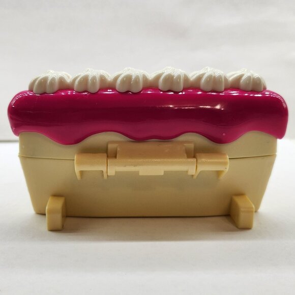 Polly Pocket Cake Slice Playset - Picture 6 of 8